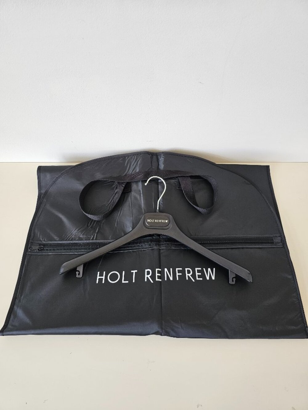New HOLT RENFREW Black Long Garment Bag w/ Straps, Side Pockets, Branded Hanger